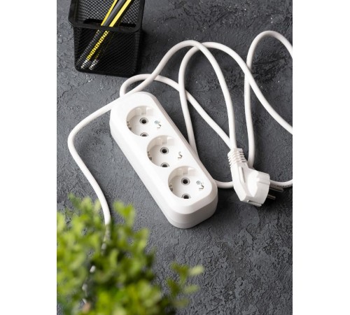 Удлинитель "Эксперт"  3 гнезда 3 метра 16А/3,5кВт с заземлением ПВС 3х1 EKF PROxima  UBA16-310-3-03  EKF