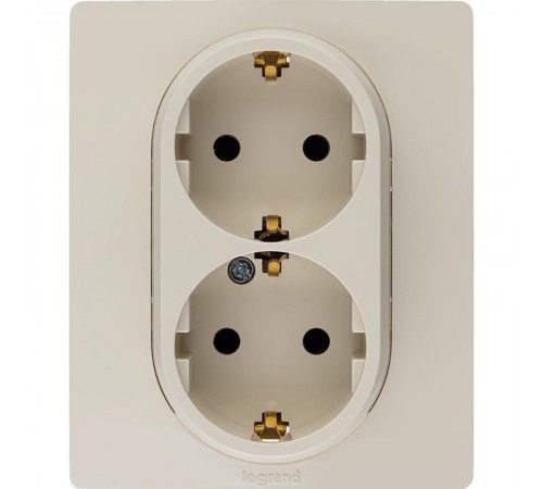 Etika Слоновая кость Двойная розетка с заземлением, винты  672323  Legrand