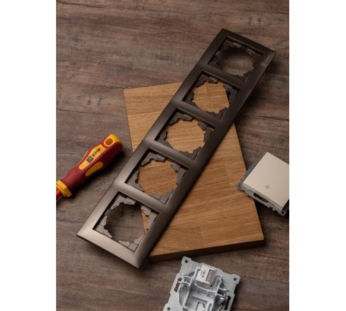 Валенсия Рамка 5-местная графит  EWM-G-305-60  EKF