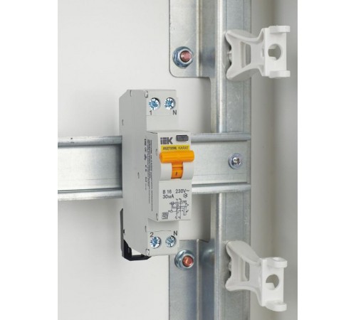 Выключатель автоматический дифференциального тока АВДТ32ML тип A В16 30мА KARAT IEK  MVD12-1-016-B-030-A  IEK