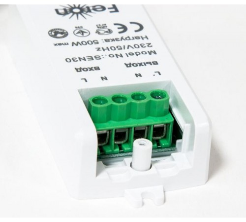 SEN30 230V 500W 5-8сm 30° датчик движения руки белый (кабель 1,5м)  22068  FERON