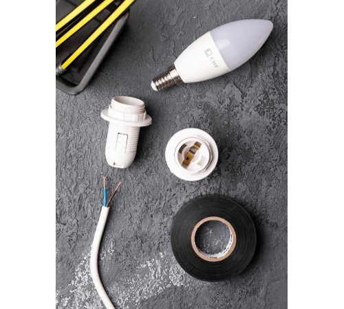 Патрон с кольцом термостойкий пластик Е14 белый PROxima  LHP-E14-r  EKF