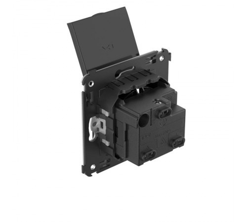 Розетка с крышкой в стену, 2P+E, "Avanti", "Черный квадрат"  4402013  DKC