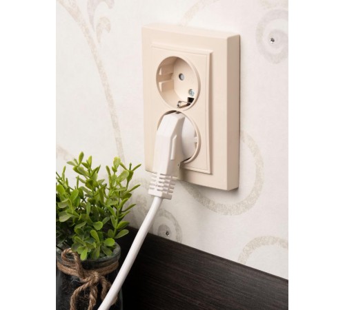 Розетка 2-мест. СП с/з 16А бежевый с защ. штор. Минск EKFERR16-128-200EKF