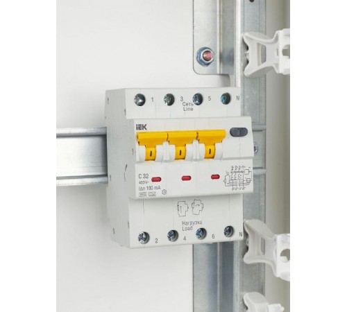 Выключатель автоматический дифференциального тока АВДТ 34 3п+N 32А C 100мА тип A  MAD22-6-032-C-100  IEK