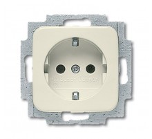 Розетка SCHUKO 16А 250В, серия Busch-Duro 2000 SI, цвет слоновая кость  2011-0-3788   2CKA002011A3788  ABB