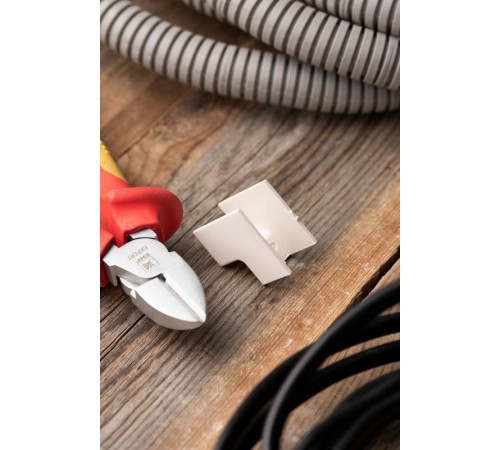 Угол внутренний (25х16) (4 шт) Plast EKF PROxima Белыйibw-25-16x4EKF