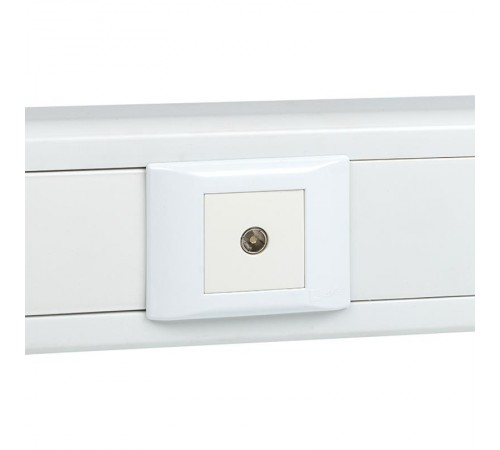 Розетка ТВ  (ширина 2 модуля)  E2MA00-027-10  EKF