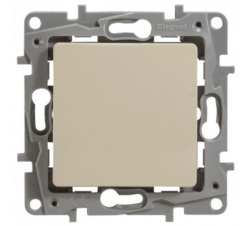 Etika Слоновая кость Переключатель 1-клавишный IP44, автозажимные клеммы, 10AX, 250 В  672300  Legrand