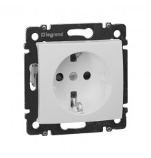 Valena Белый Розетка 1-ая с/з с защитными шторками  774421  Legrand