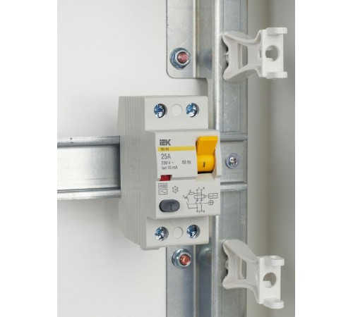 Выключатель дифференциальный (УЗО) ВД1-63 2п 25А 10мА тип AC  MDV10-2-025-010  IEK