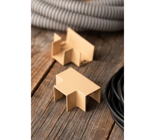 Угол T-образный (25х25) (4 шт) Plast EKF PROxima   под светлое деревоtchl-25-25x4EKF