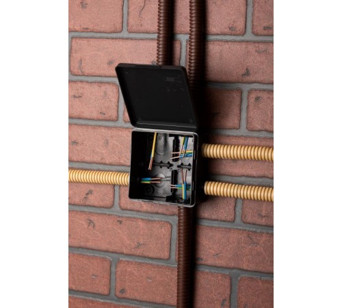 Коробка распределительная КМР-030-014 с крышкой (100х100х50), 8 мембр. вводов чёрная IP54  plc-kmr-030-014-b  EKF