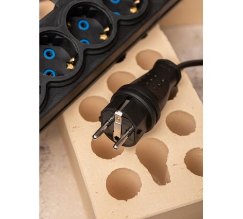 Вилка прямая каучуковая 230В, 2P+PE, 16A, IP44 Basic  RPS-011-16-230-44  EKF