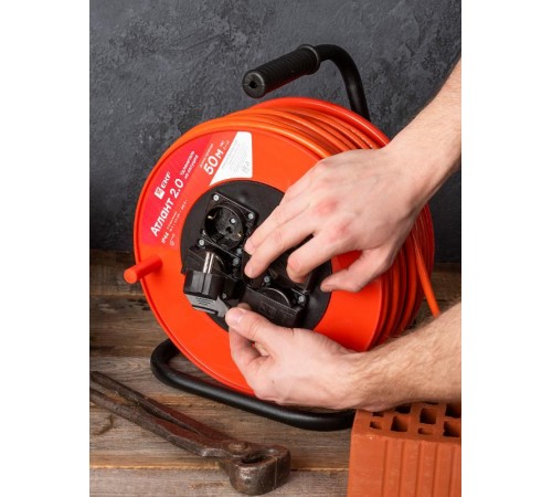 Удлинитель на катушке "Атлант 2.0" 4 гнезда 50м с заземлением ПВС 3*1,5 16А/3,5кВт IP44 PROxima  UKA02-16-315-4-50-IP44  EKF