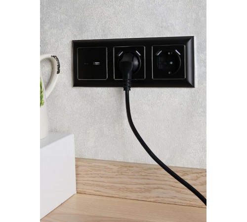 BRITE Розетка USB A+C 18Вт РЮ11-1-БрЧ черный  BR-U22-018-K02  IEK