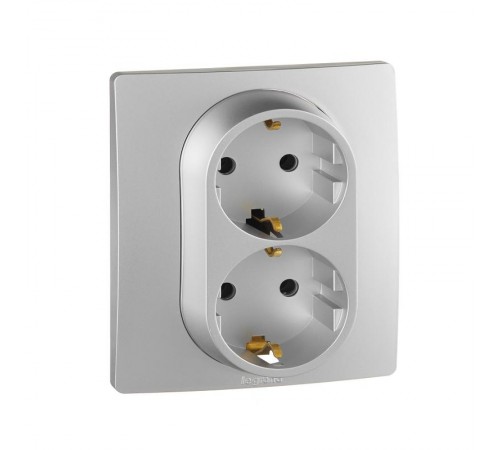 Etika Алюминий Розетка 2-ая с заземлением , винтовые клеммы, 16А, 250 В  672423  Legrand