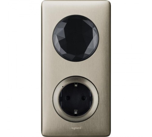 Пакет Умный стартовый Celiane(шлюз WiFi+Розетка умная с/з16А 230В+главн. беспроводн. выкл."Я дома/Я вне дома"; рамки титан) Netatmo  064827  Legrand