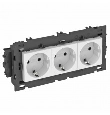 Розетка тройная 0° Modul45connect с з/к, 250 В, 16A (белый) (STD-D0C8 RW3)  6120452  OBO Bettermann