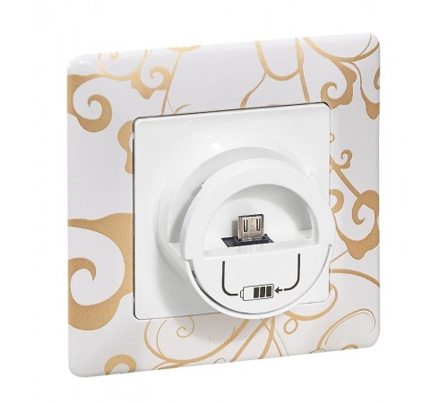 Valena LIFE DIY Белый Зарядная станция MicroUSB 240В/5В 1500мА с подставкой для смартф/планш  753011  Legrand