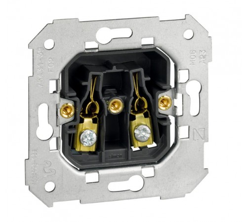 Simon 75 Механизм Розетка двухполюсная б/з, 16А 250В, винтовой зажим, S82, S82N, S88, S82 Detail  75431-39  Simon