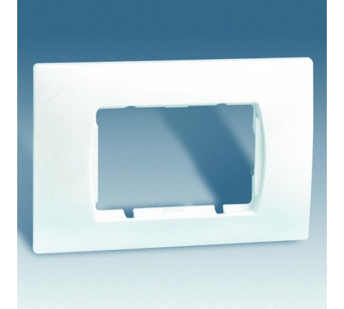 Simon 27 Рамка с суппортом на 1 широкий + 2 узких или 3 узких модуля, без лапок, дюропласт, 123х85мм, белый  27613-64  Simon