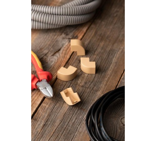 Угол внешний (16х16) (4 шт) Plast EKF PROxima   под светлое деревоobl-16-16x4EKF