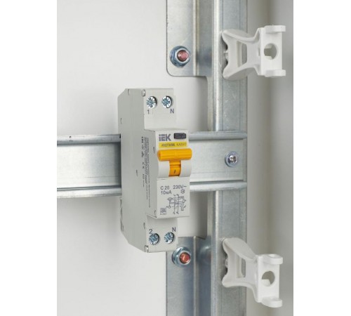 Выключатель автоматический дифференциального тока АВДТ32МL С20 10мА KARAT  MVD12-1-020-C-010  IEK