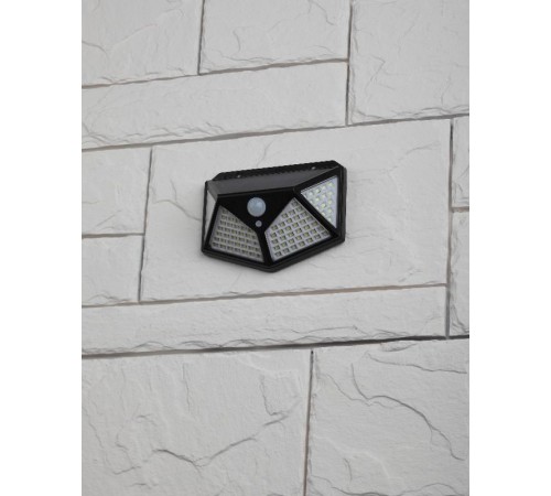 ERAFS100-04 Фасадный светильник с датч. движ. и 4-мя плоск. освещ., на солн. бат.100 LED,300 l  Б0045270  ЭРА