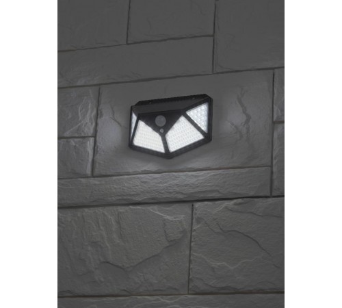 ERAFS100-04 Фасадный светильник с датч. движ. и 4-мя плоск. освещ., на солн. бат.100 LED,300 l  Б0045270  ЭРА