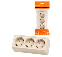 Розетка 3-х местная горизонтальная 2П+3 открытой установки IP20 16A с з/ш сл. кость "Ладога" TDМ  SQ1801-0227  TDM