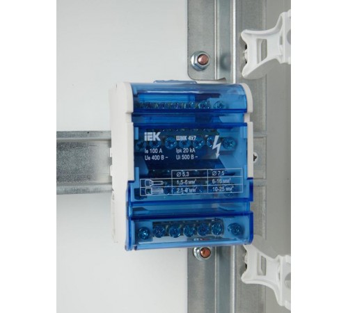 Шины на DIN-рейку в корпусе (кросс-модуль) 3L+PEN 4х7   YND10-4-07-100  IEK