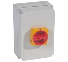 Выключатель дистанцион. 3П 40А в боксе IP65  022174  Legrand