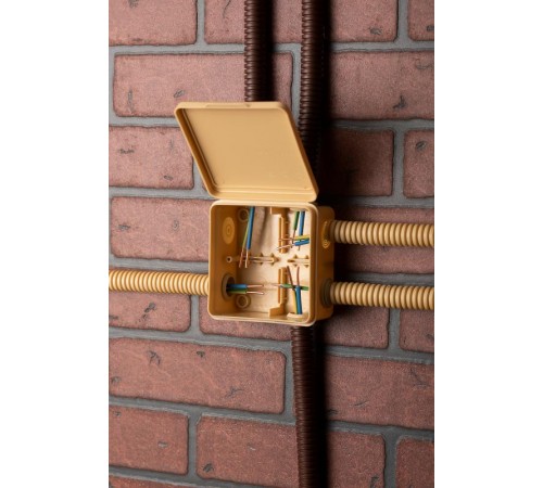 Коробка распределительная КМР-030-014 с крышкой (105х105х50), 8 мембранных вводов светлое дерево IP54 EKF PROxima  plc-kmr-030-014-s  EKF