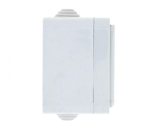 Прага Розетка 1-местная 16А с заземлением с крышкой IP44 белая с защ. штор. EKF  EKR16-029-10-440  EKF