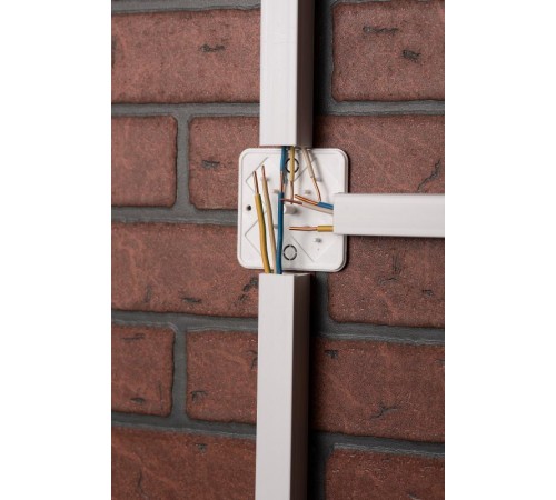 Коробка распределительная KMP-030-030 наружная (75х75х25) белая EKF PROxima  plc-kmr-030-030  EKF