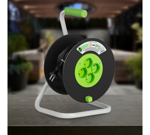 Удлинитель силовой ЭРА GREEN LINE KAT-2x0.75-30m Greenline на катушке пластик 4 розетки без заземления 30м ПВС 2x0.75мм2   Б0065140  ЭРА