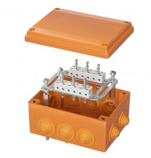 Коробка распределительная пластиковая FS огн.,IP55,240х190х90мм,8р, 450V,20A,10мм.кв, нерж.контакт с кабельными вводами и клеммниками  FSK41810  DKC