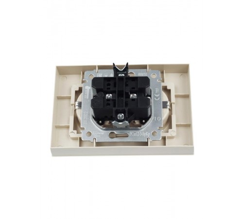 BRITE Розетка 2-ая с заземлением со шторками 16А в сборе РСш12-3-БрКр бежевый  BR-R24-16-K10-F  IEK