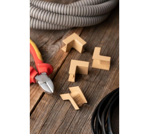 Угол внутренний (20х10) (4 шт) Plast EKF PROxima   под светлое деревоibl-20-10x4EKF