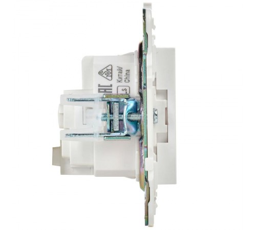 SKANDY Розетка с заземлением с защитными шторками 16А б/к SK-R06W арктический белый  SK-R14-16-1-K01  IEK