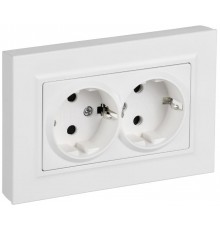 BRITE Розетка 2-местная с заземлением с защитными шторками плоская 16А в сборе РСшПл12-3-БрАБ арктический белый   BR-R28-16-K91-F  IEK