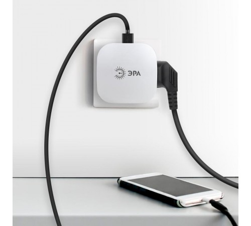 Тройник SP-3e-USB-2A  3гн 220V + 2xUSB 2000mA, c заземл, со шт (белый) (6/36/864) Б0015243  ЭРА