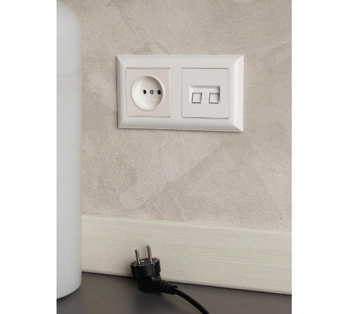 BRITE Розетка компьютерная 2-ая RJ45 кат.6 РК11-2-БрБ белый BR-K20-2-K01  IEK