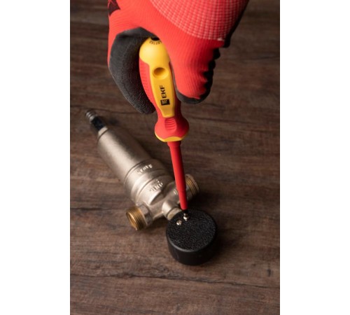 Отвертка Expert SL5.5x125 мм 1000В EKF PROximasl-5.5-125-exp-inEKF