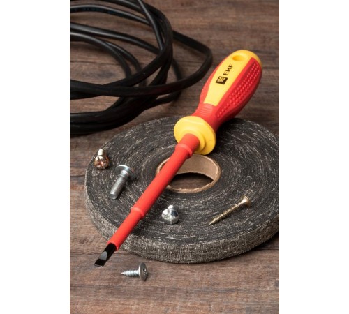 Отвертка Expert SL5.5x125 мм 1000В EKF PROximasl-5.5-125-exp-inEKF