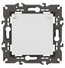 14-2103-01 Розетка с заземлением со шторками с крышкой, 16A-250В, IP20, Эра Elegance, белый  Б0034278  ЭРА