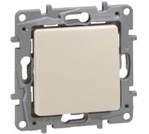 Etika Слоновая кость Выключатель 1-клавишный 10А, винтовые клеммы  672301  Legrand