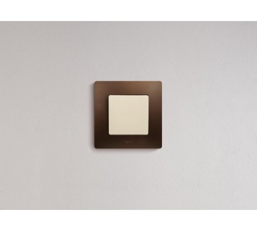 Etika Слоновая кость Выключатель 1-клавишный 10А, винтовые клеммы  672301  Legrand