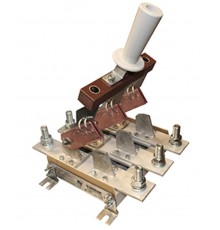 РЕ19-43-32290-00 УХЛ3, 1600А, 3-х полюсный на 1 напр., центральный рычаг для управления штангой, IP00, разъединитель  (ЭТ)  ET000272  Электротехник